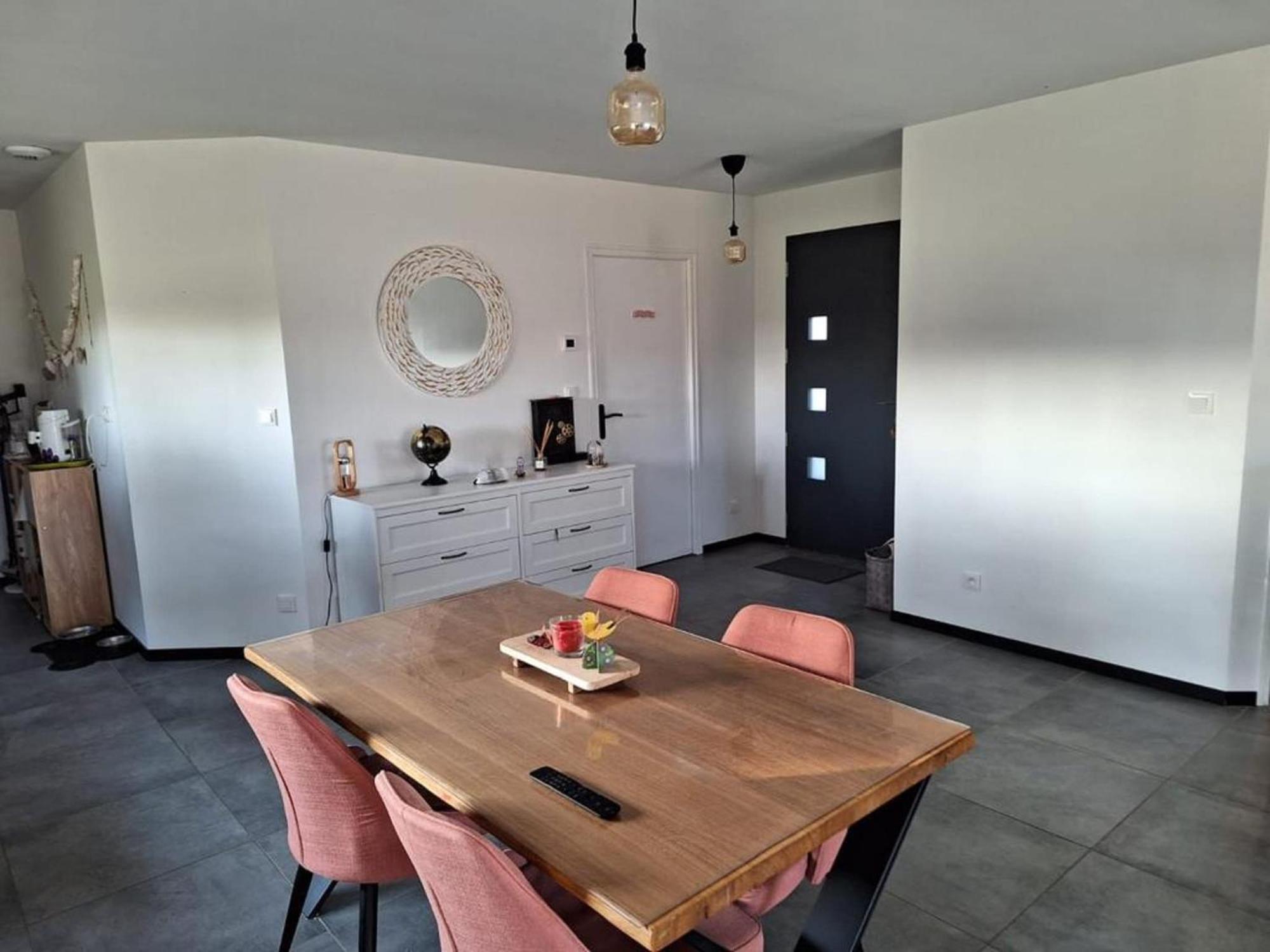 Attractive Holiday Home Near The Normandy Beach Saint-Germain-sur-Ay Екстериор снимка